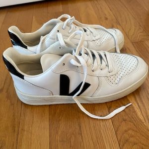Veja V10 Lace Up Sneakers